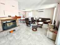 VEAUCHE – Belle maison familiale de 130 m² sur 1050 m² de terrain clos et arboré — photo 3