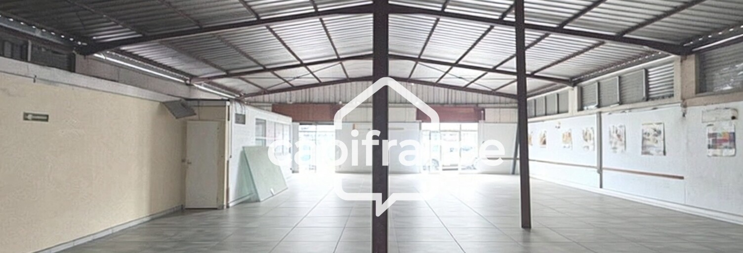 Commerce 1 Pièce 330 m² à louer à Baie-Mahault (97122)