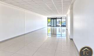 Commerce 1 Pièce 100 m² à louer à Baie-Mahault (97122)