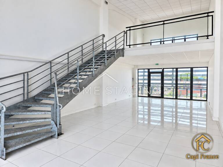 À LOUER – BUREAUX – 119 m²- BAIE MAHAULT (971) — photo 1