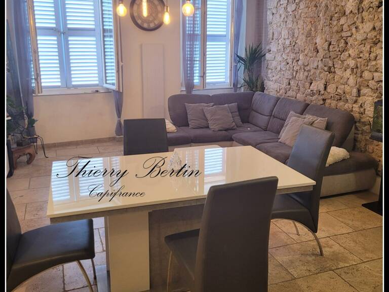 Dpt Var (83), à vendre FREJUS appartement T3 de 68,29 m² — photo 1