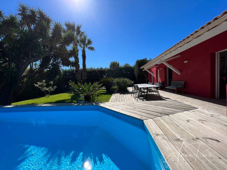 Dpt Var (83), à vendre HYERES Villa sans vis à vis- 1000m² de terrain - 3 chambres  - piscine - jardin - GARAGE — photo 1