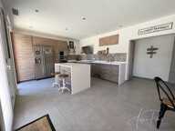 Dpt Var (83), à vendre HYERES Villa sans vis à vis- 1000m² de terrain - 3 chambres  - piscine - jardin - GARAGE — photo 2
