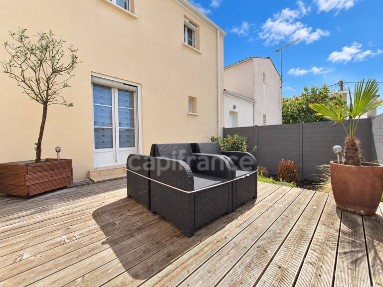 Maison à vendre 4 pièces SAINT GEORGES DE DIDONNE (17) - Terrasses -garage — photo 1