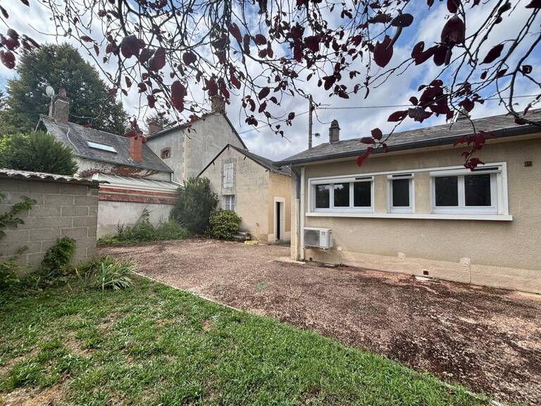 Maison à vendre 3 pièces LA GUERCHE SUR L'AUBOIS (18) — photo 1