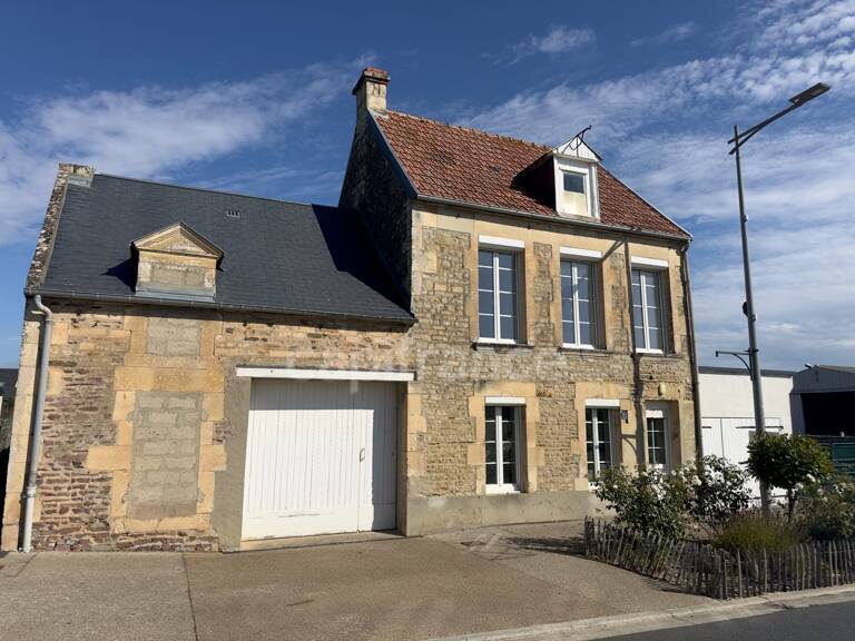 TOURVILLE-SUR-ODON (14) – MAISON AVEC 3 CHAMBRES, JARDIN ET DEUX GARAGES — photo 1