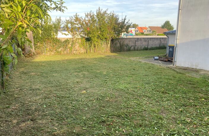 TOURVILLE-SUR-ODON (14) – MAISON AVEC 3 CHAMBRES, JARDIN ET DEUX GARAGES — photo 4
