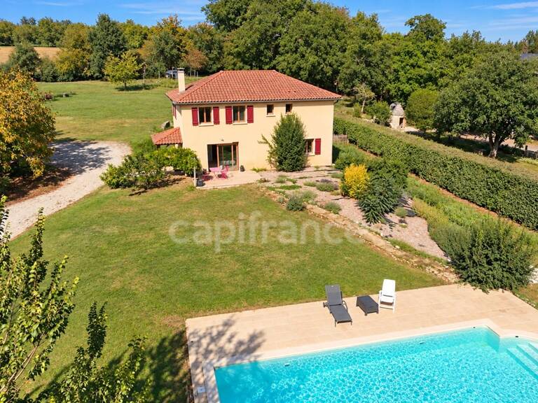 Maison familiale de 140 m² avec piscine sur plus de 4 000 m² – Saint-Aubin-de-Nabirat — photo 1