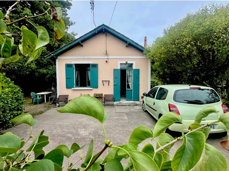 Maison de 50 m2 plus studio 30 m2, un garage à réhabiliter à vendre 3pièces PESSAC (33) — photo 1
