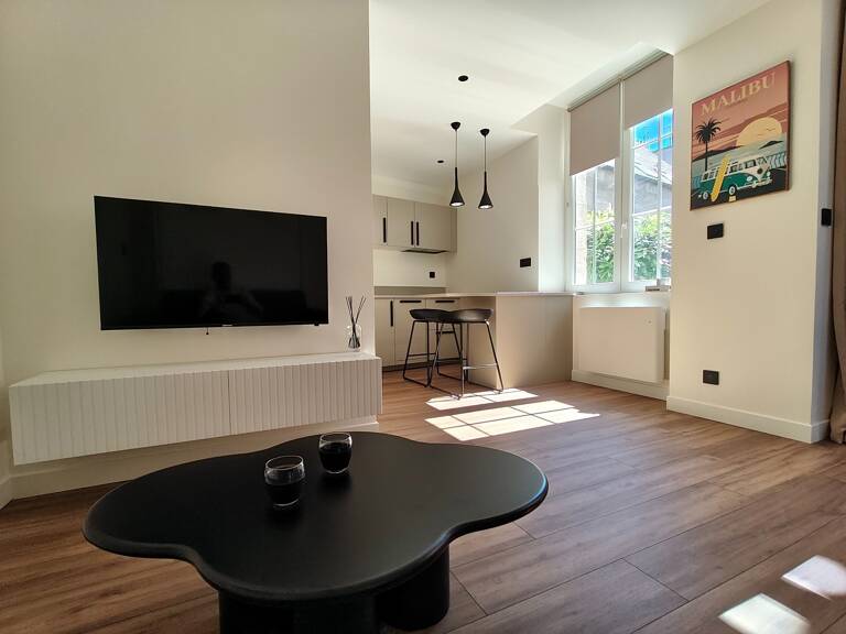DIJON CENTRE - APPARTEMENT REFAIT A NEUF Meublé et Equipé — photo 1