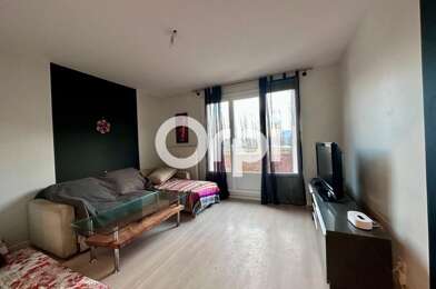 Appartement 3 pièces 770 €