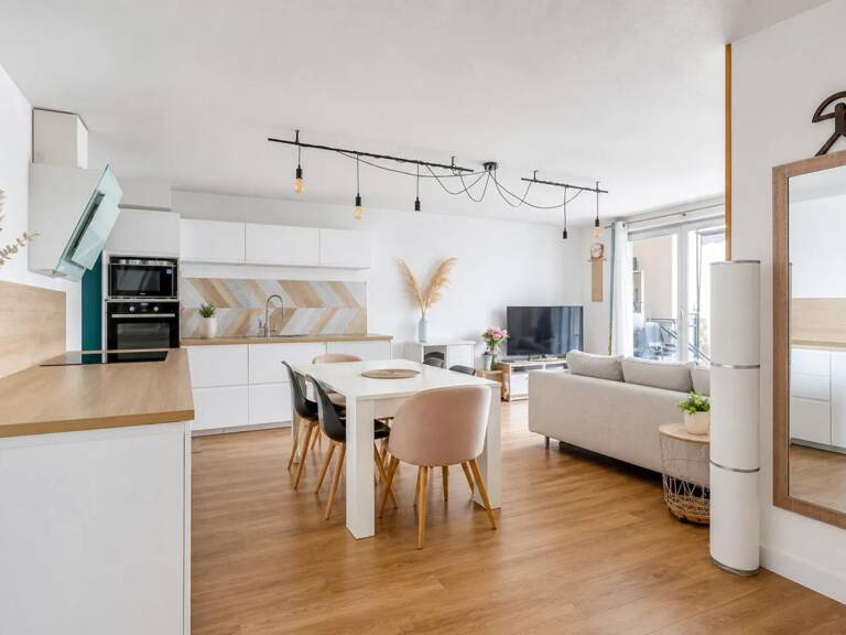 Appartement de 4 pièces de 86 m² avec garage à Villeurbanne — photo 1
