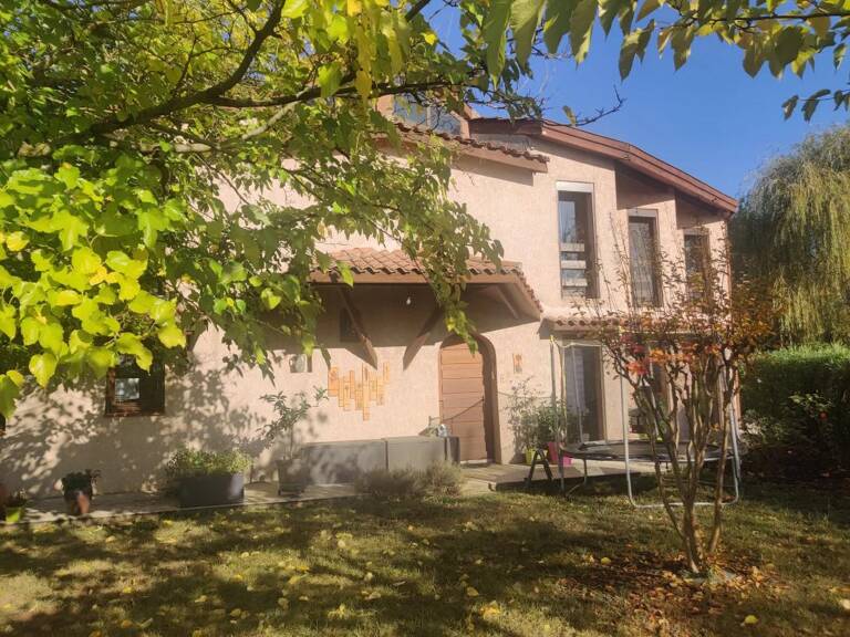 Maison solaire d'architecte de 12 pièces de 260 m² à Bias — photo 1