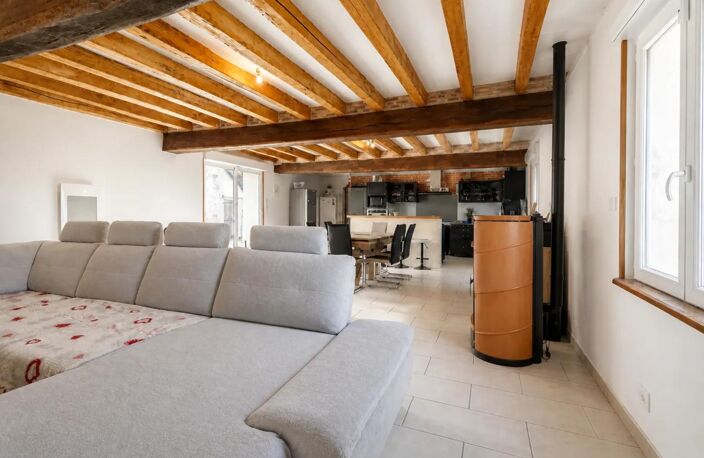 Maison de 6 pièces de 129 m² à La Chapelle-Montmartin — photo 2