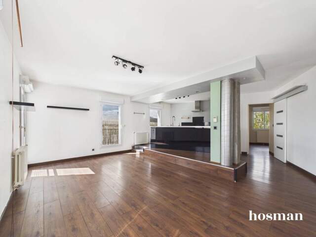 Superbe appartement 4 pièces de 77 m² avec terrasse et parking - Dernier étage - Rue des Voituriers d'Eau, Nantes — photo du bien