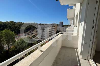 Appartement 3 pièces 941 €