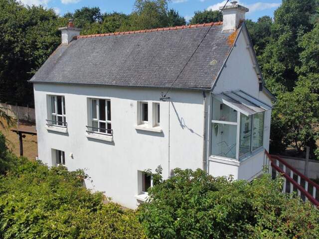 EXCLUSIVITÉ – Charmante maison avec grand jardin à Maël-Carhaix — photo du bien