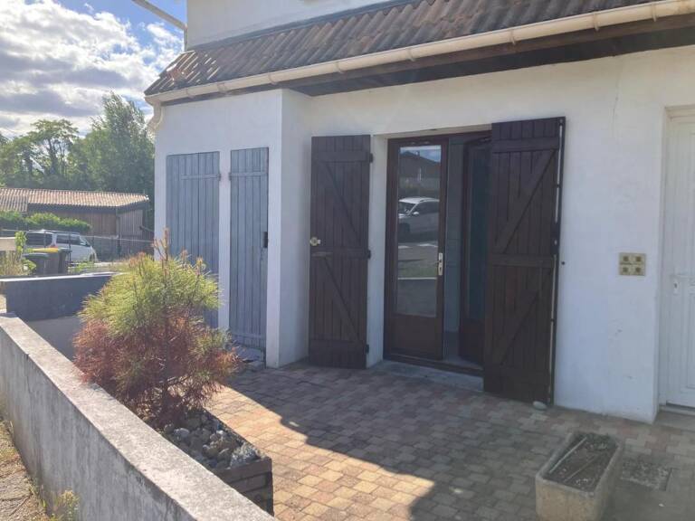 Appartement À Louer — photo 1