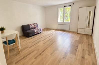 NÎMES – STUDIO MEUBLÉ 37 M² AVEC JARDIN PRIVATIF — photo du bien