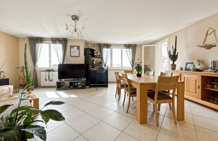 Dernier étage - Terrasse & balcon - Vue dégagée — photo 2