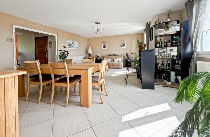 Dernier étage - Terrasse & balcon - Vue dégagée — photo 4