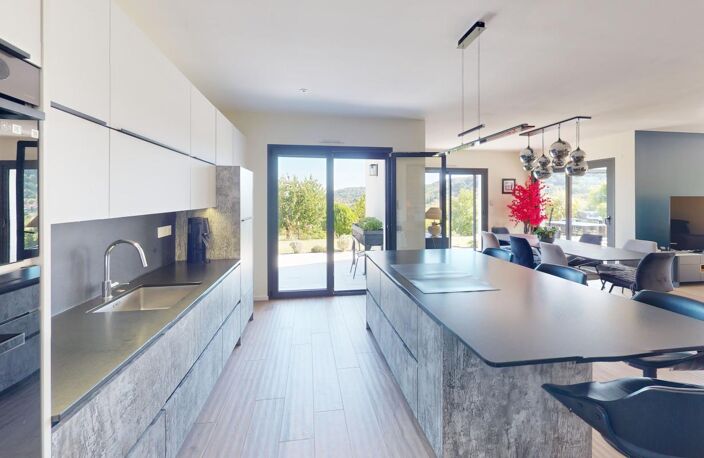NORROY-LE-VENEUR – MAISON CONTEMPORAINE DE 245 M² AVEC ASCENSEUR – VUE EXCEPTIONNELLE SUR METZ — photo 3