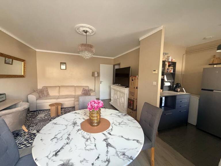 Appartement À Vendre — photo 1