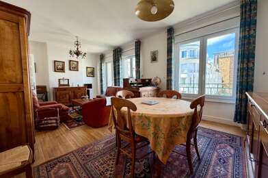 Appartement 4 pièces 303840 €