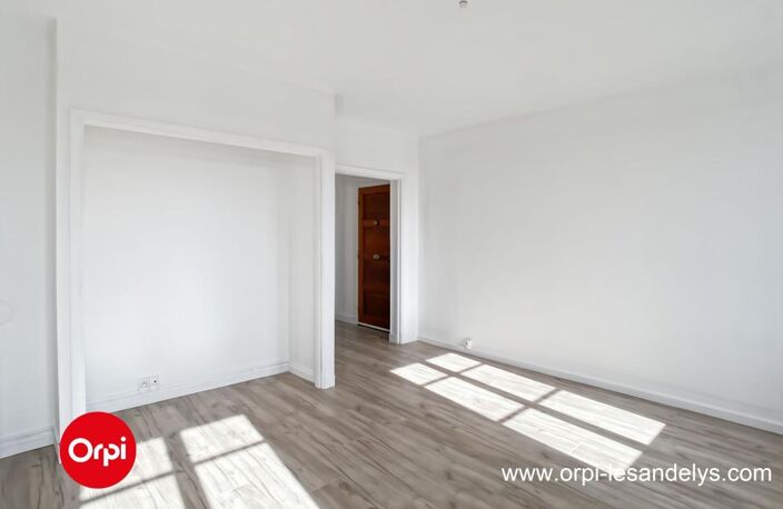 RARE À LA VENTE – APPARTEMENT T3 RÉNOVÉ – CENTRE-VILLE LES ANDELYS — photo 4