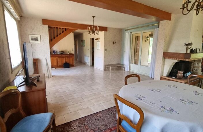 MAISON TRADITIONNELLE  et UN TRES BEL ETANG de plus de 4000m² — photo 5