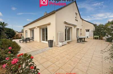 Chateaubriant - Maison7 pièce(s) 140 m2, 4 Chambres, 1174m² de terrain — photo du bien