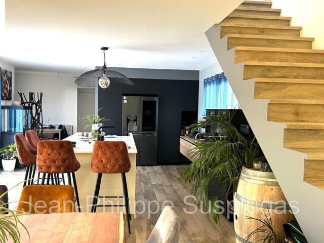 Maison Saint Cyr Sur Mer 6 pièce(s) 145 m2 — photo du bien