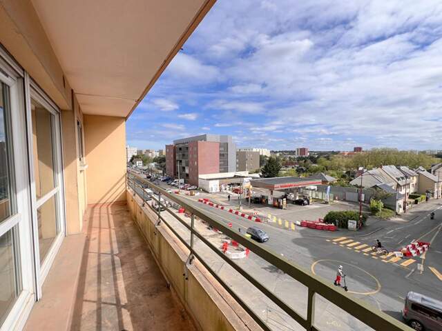 Appartement - Le Mans - BOLLEE - T2 - 52 m² — photo du bien