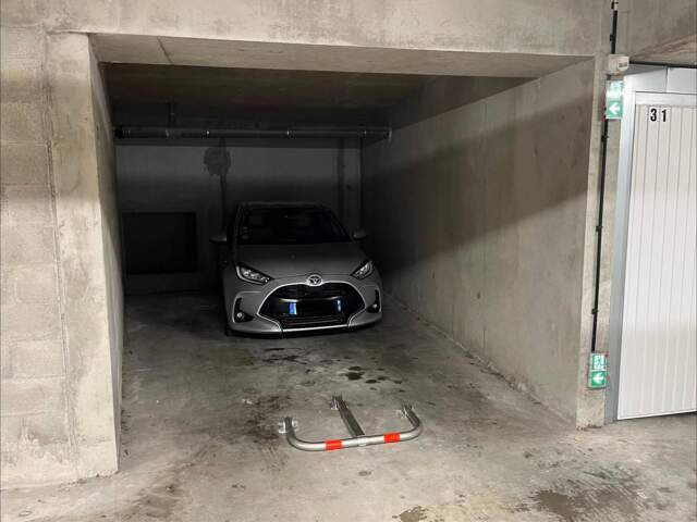 Parking en sous sol — photo du bien