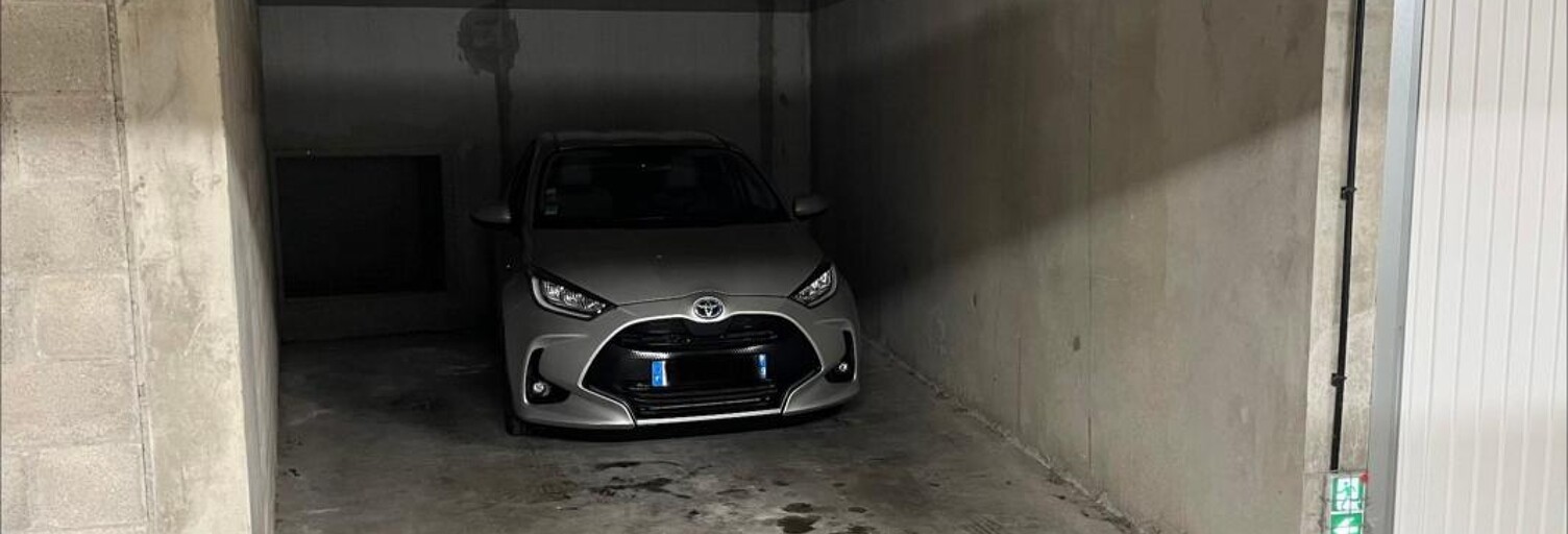 Garage  12 m² à louer à Irigny (69540)