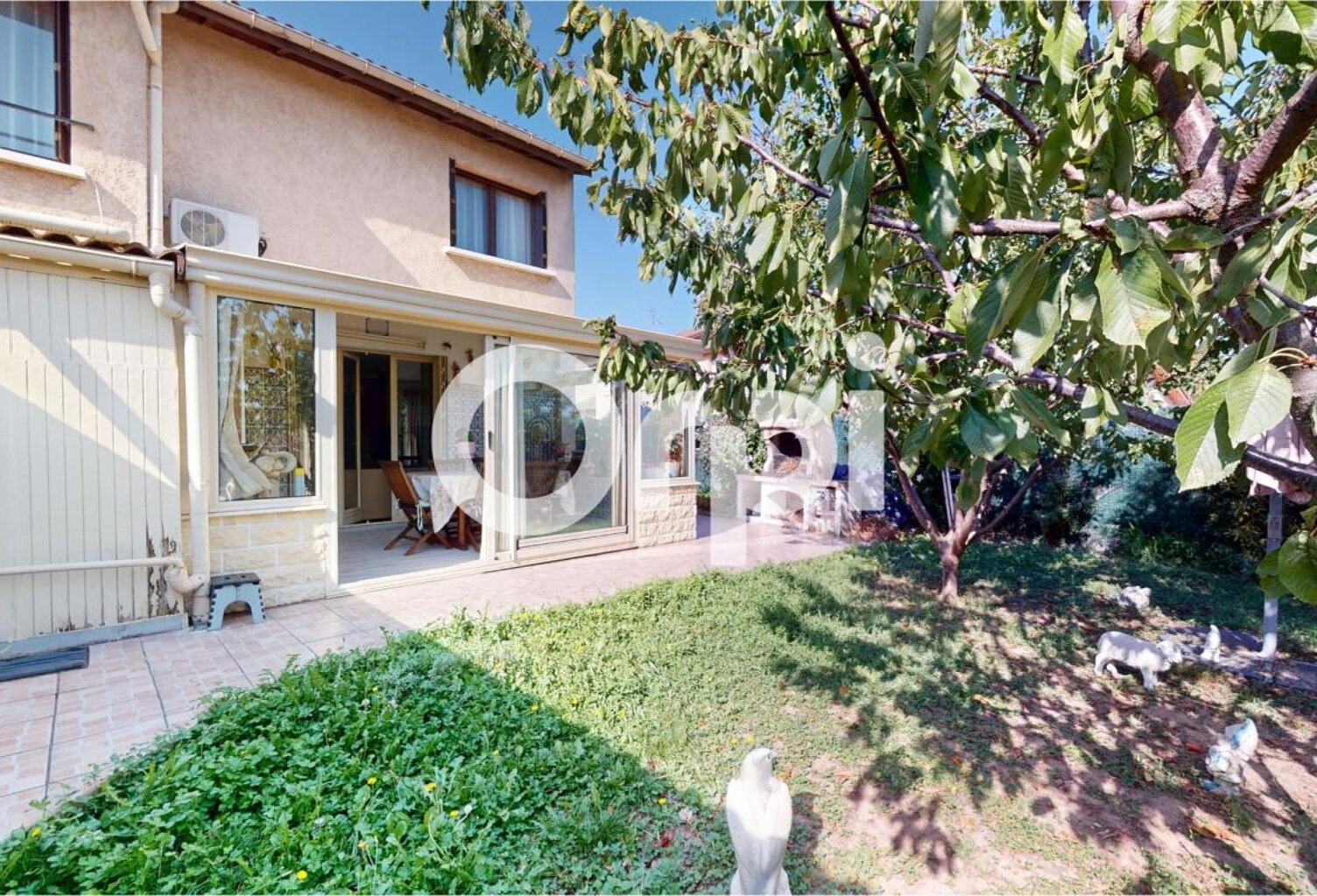 SAINT-PRIEST VILLAGE – MAISON 4 CHAMBRES – IMPASSE – JARDIN SANS VIS-À-VIS — photo 1