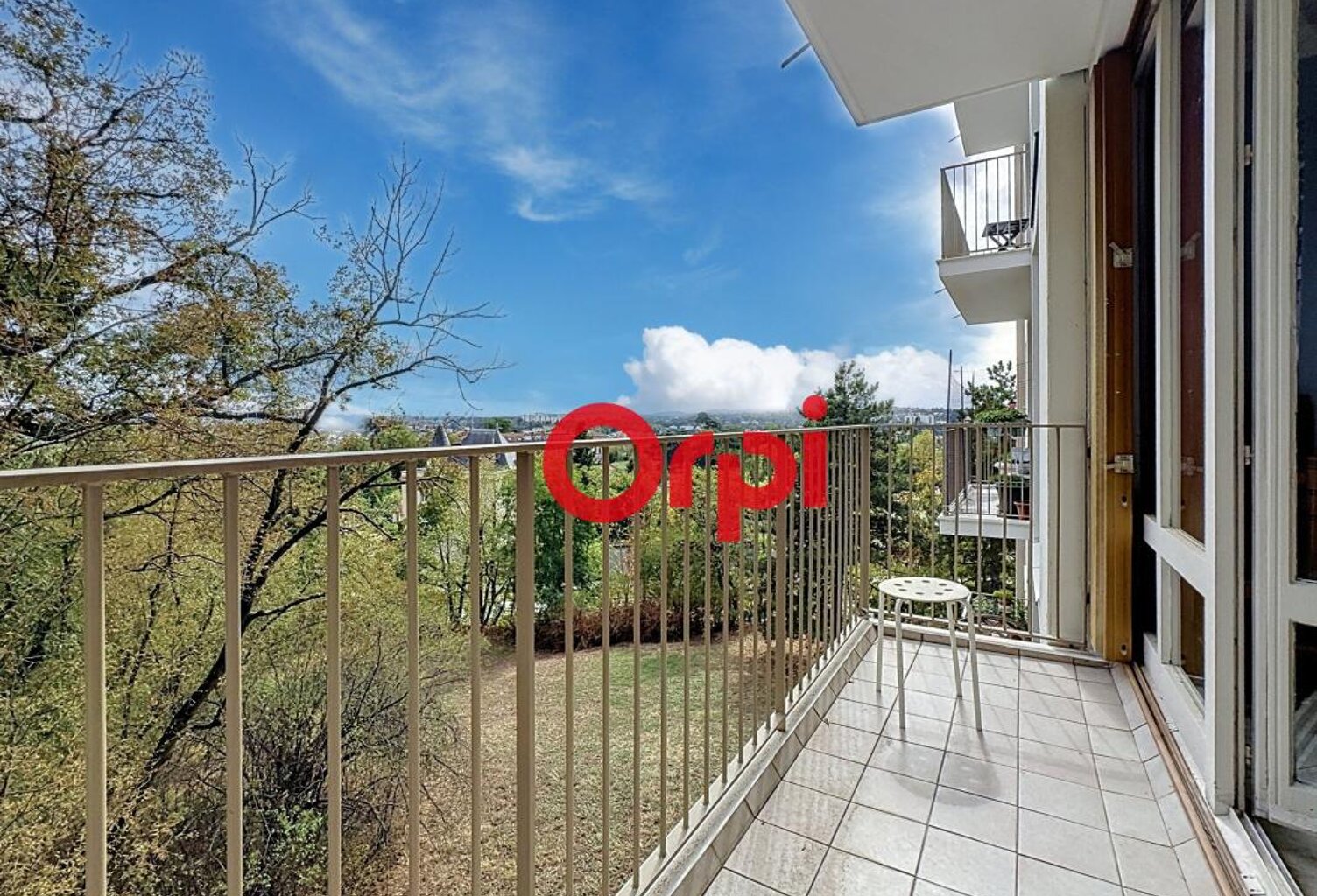 Appartement À Vendre — photo 1