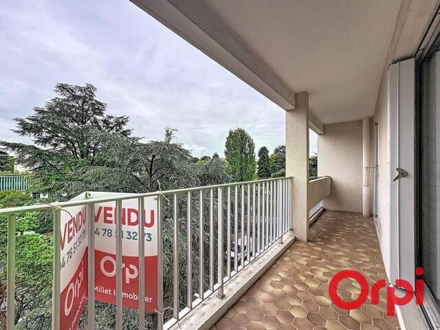 Appartement À Vendre T4 avec parking et garage en option — photo du bien