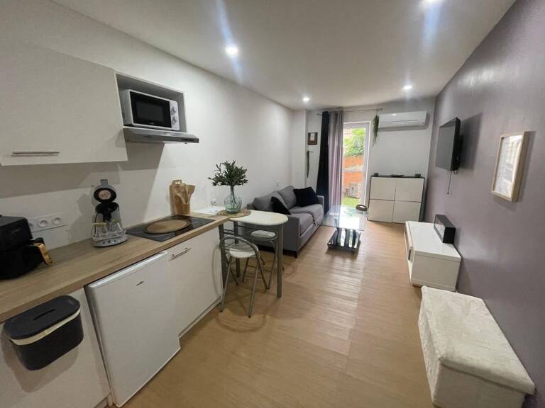 A VENDRE LA SEYNE SUR MER 83500 PROCHE PORT IMMEUBLE DE RAPPORT — photo 1