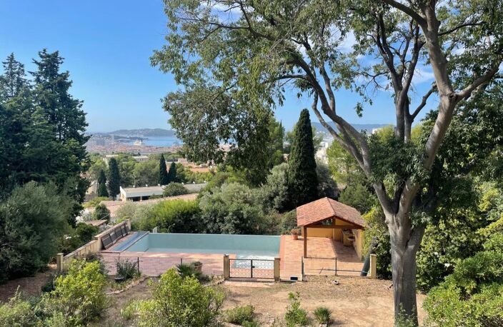 A VENDRE TOULON 83000 QUARTIER DU FARON BASTIDE  DE PRESTIGE 9 PIECES 6 CHAMBRES VUE MER PARC PAYSAGER PISCINE — photo 5