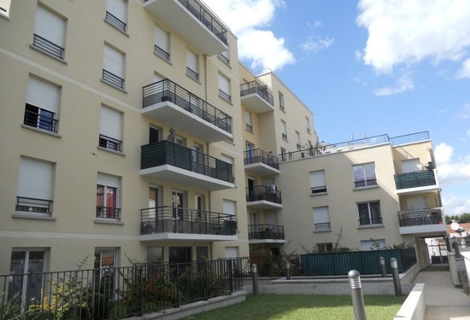 Appartement À Vendre — photo 1