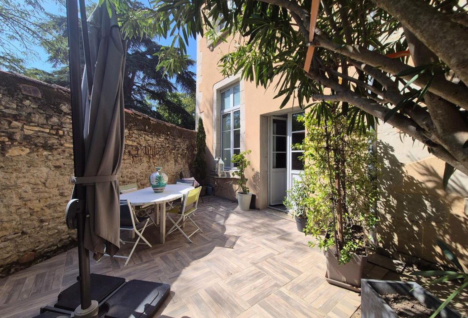 Appartement À Vendre — photo 1