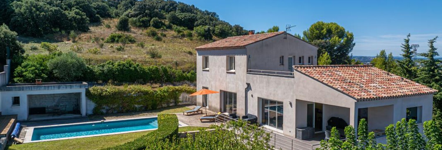 Maison 5 Pièces 168 m² à vendre à Saint-Saturnin-lès-Avignon (84450)