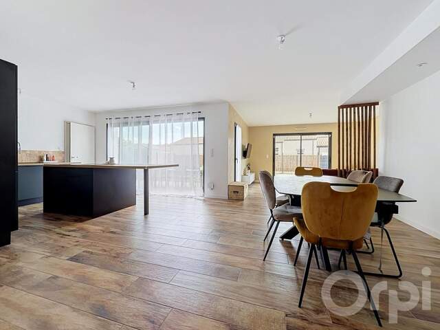 Maison À Vendre — photo du bien