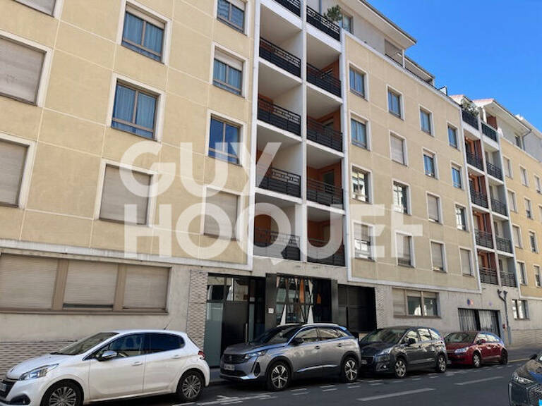 Appartement T2  Saint-Etienne centre proche commodités avec garage — photo 1