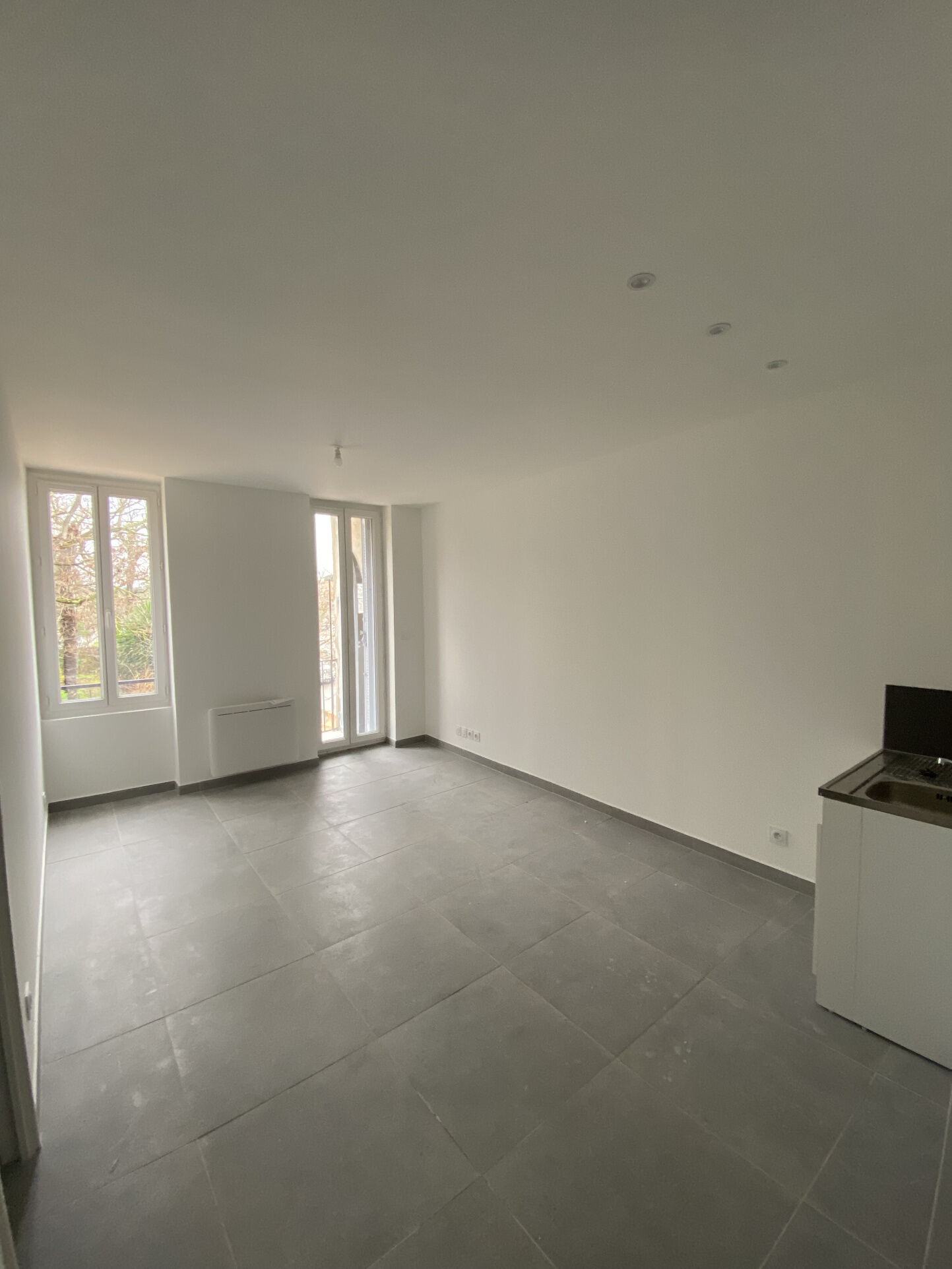 Appartement  T2 à louer Aubagne 13400