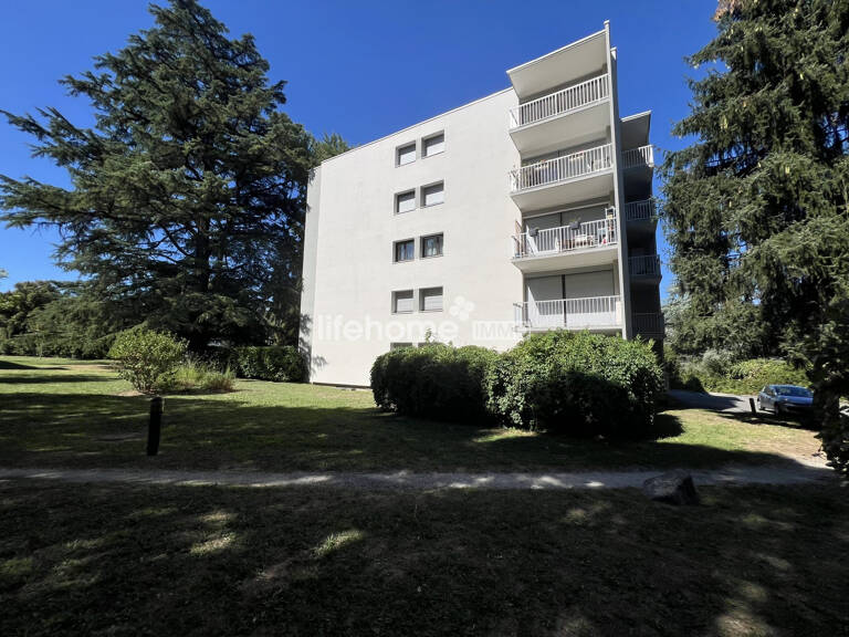 T4 lumineux avec balcons et vues sur les massifs à Eybens — photo 1