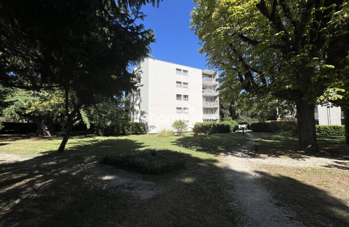 T4 lumineux avec balcons et vues sur les massifs à Eybens — photo 2