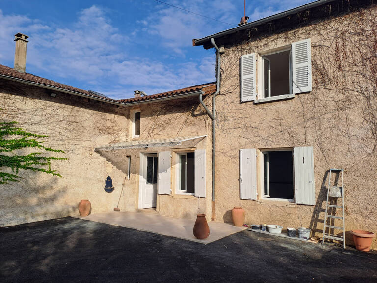 Maison familiale de 205m2 à St Didier de Formans ! — photo 1
