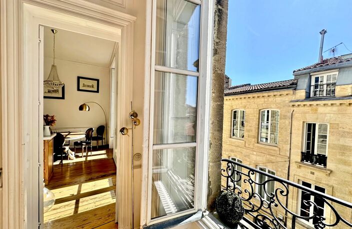 CHARTRONS — APPARTEMENT DE 133 M² – RÉNOVATION D’ARCHITECTE — photo 5